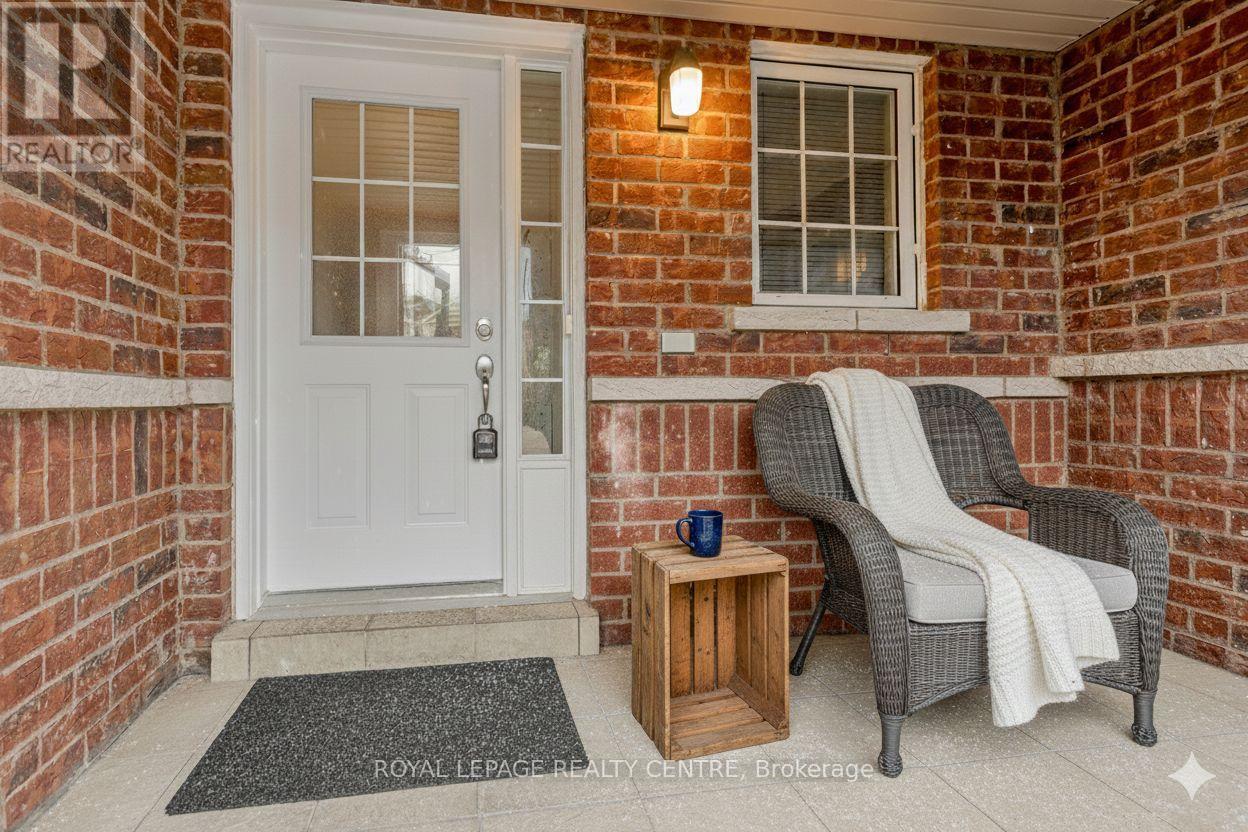 70 Charcoal Way, Brampton, Ontario L6Y 5R9 - Photo 3 - W12550574