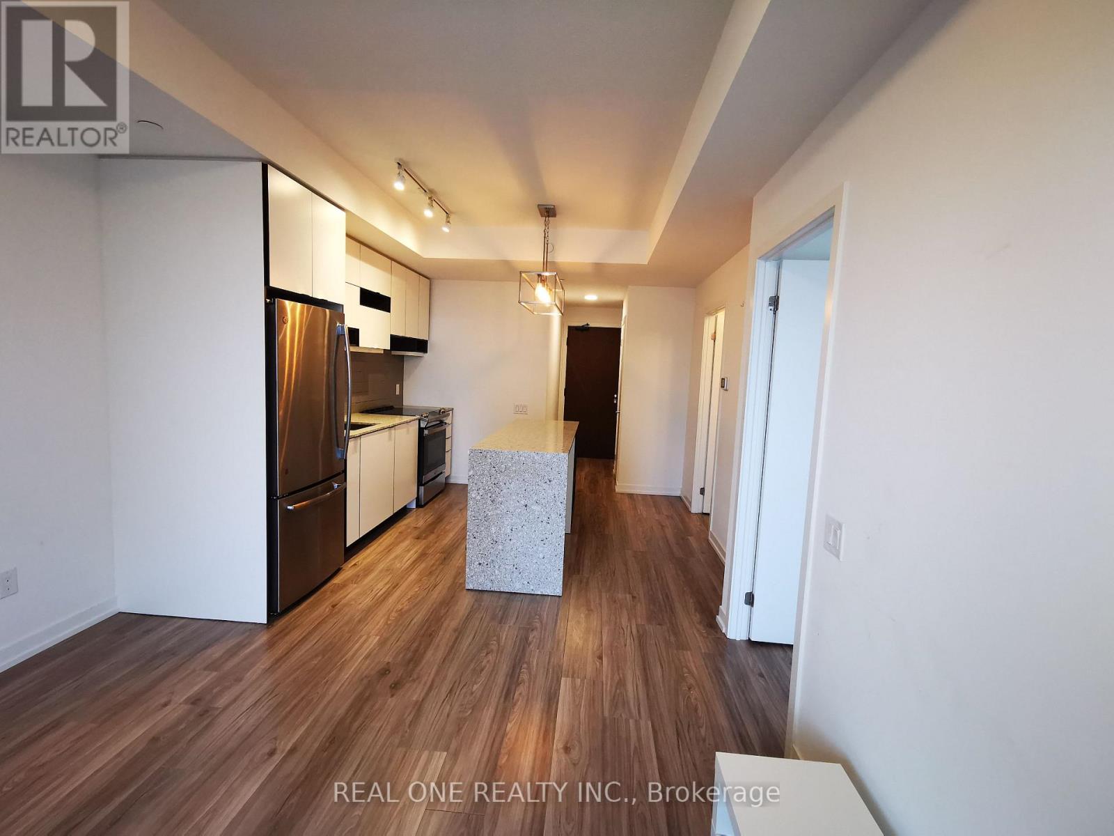 1907 - 4065 Confederation Parkway, Mississauga, Ontario  L5B 0L4 - Photo 16 - W12561182