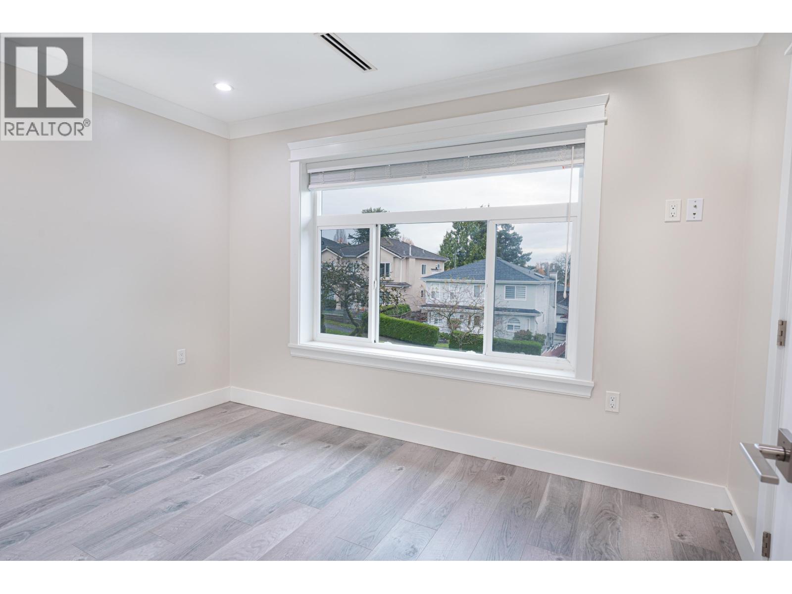 3216 Vimy Crescent, Vancouver, British Columbia  V5M 4B4 - Photo 16 - R3071492