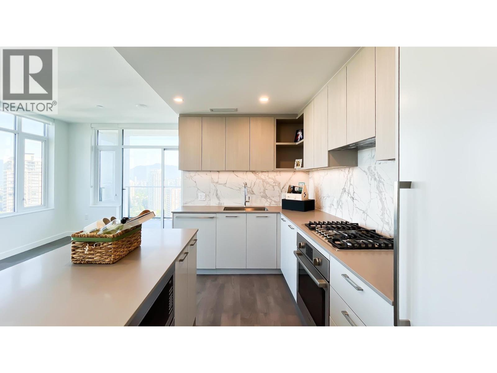 2406 6468 Willingdon Avenue, Burnaby, British Columbia  V5H 0L3 - Photo 10 - R3071520