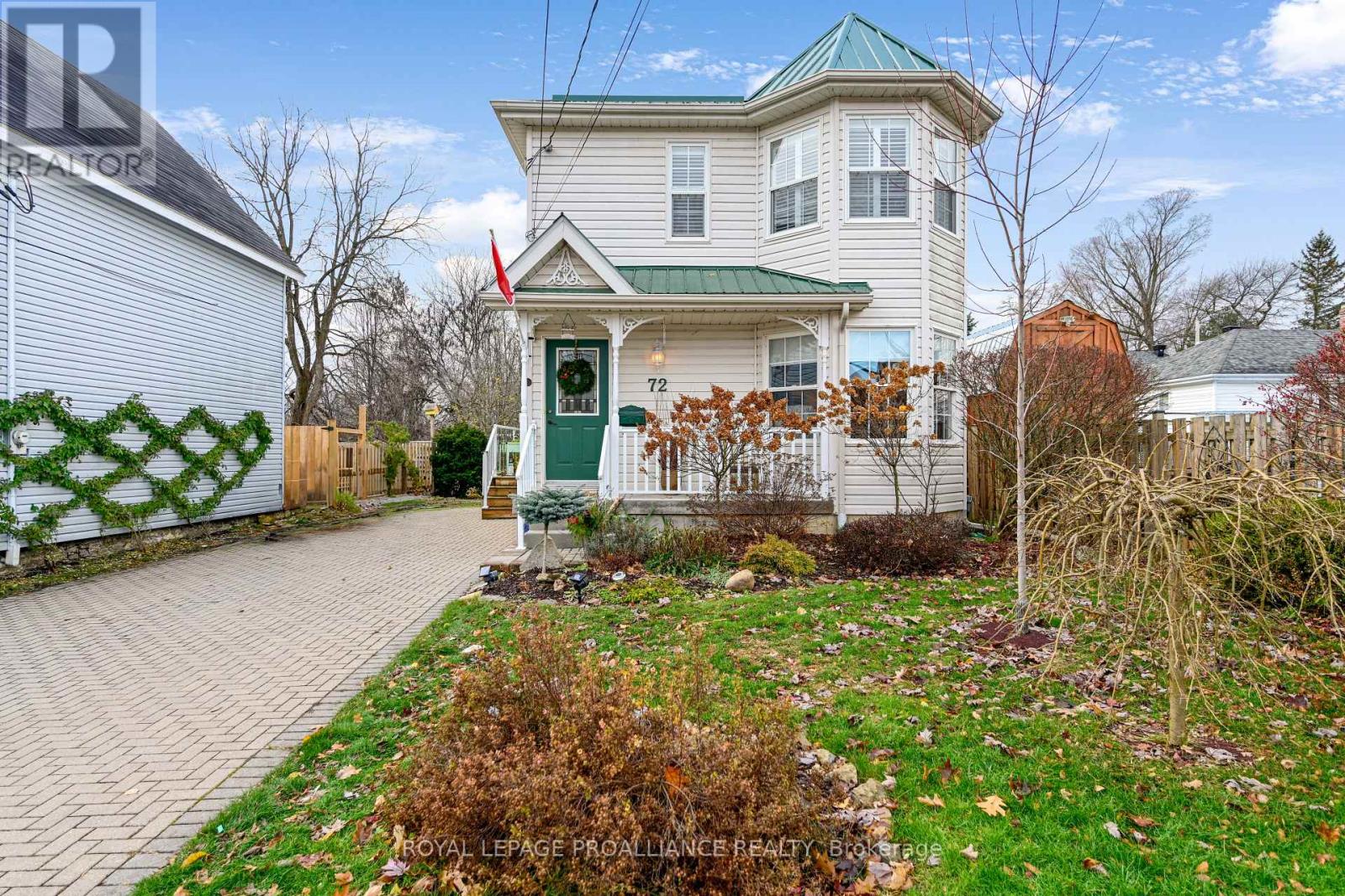 72 Beecher Street, Brockville, Ontario  K6V 5M3 - Photo 1 - X12594922