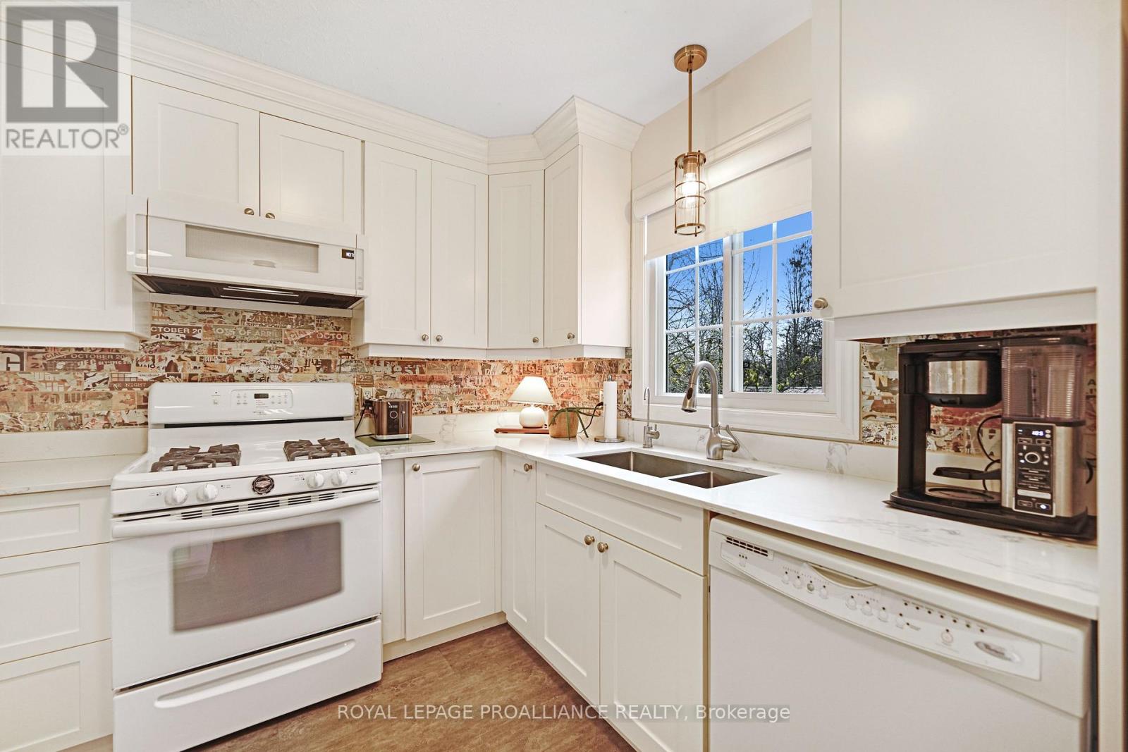 72 Beecher Street, Brockville, Ontario  K6V 5M3 - Photo 16 - X12594922