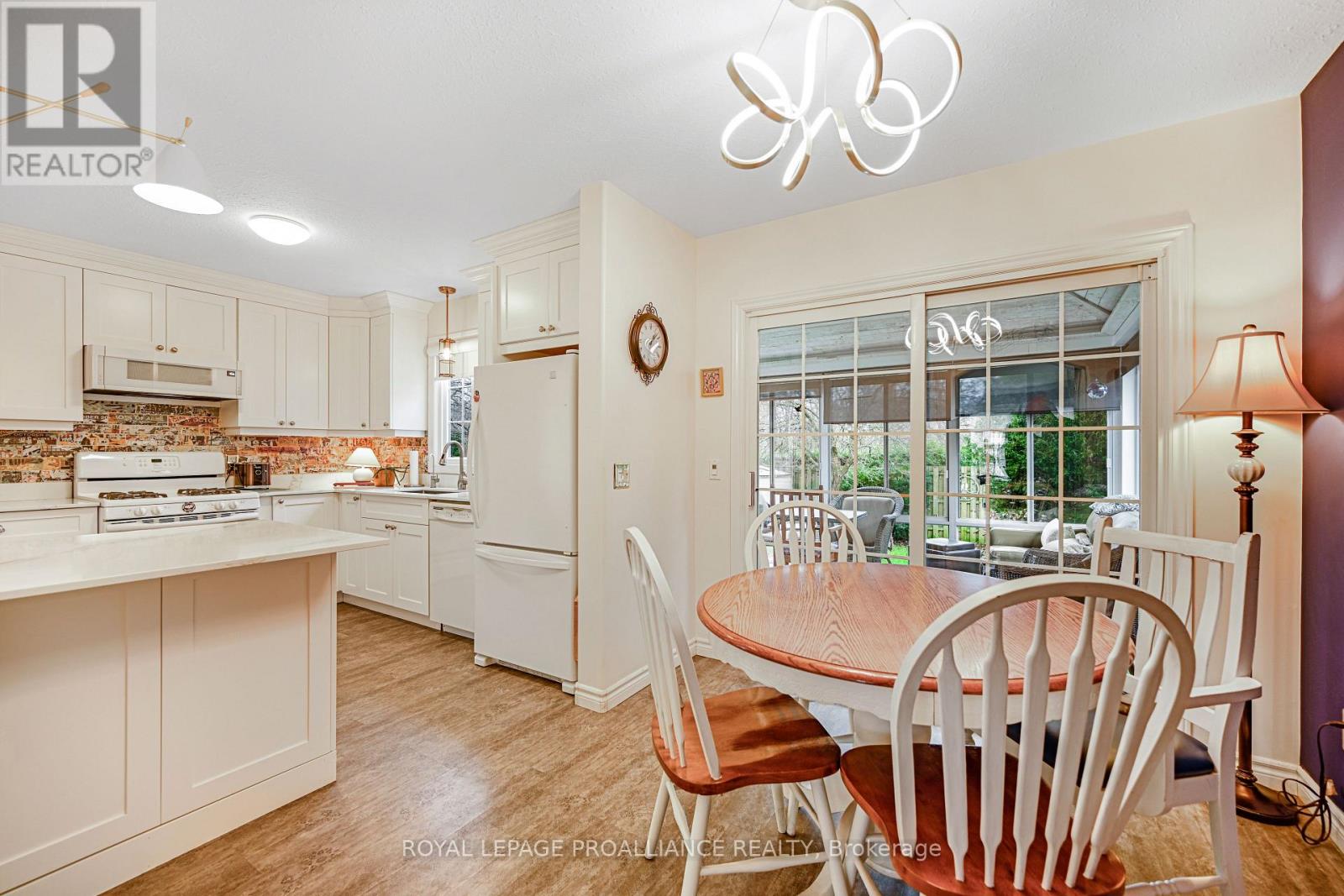 72 Beecher Street, Brockville, Ontario  K6V 5M3 - Photo 18 - X12594922