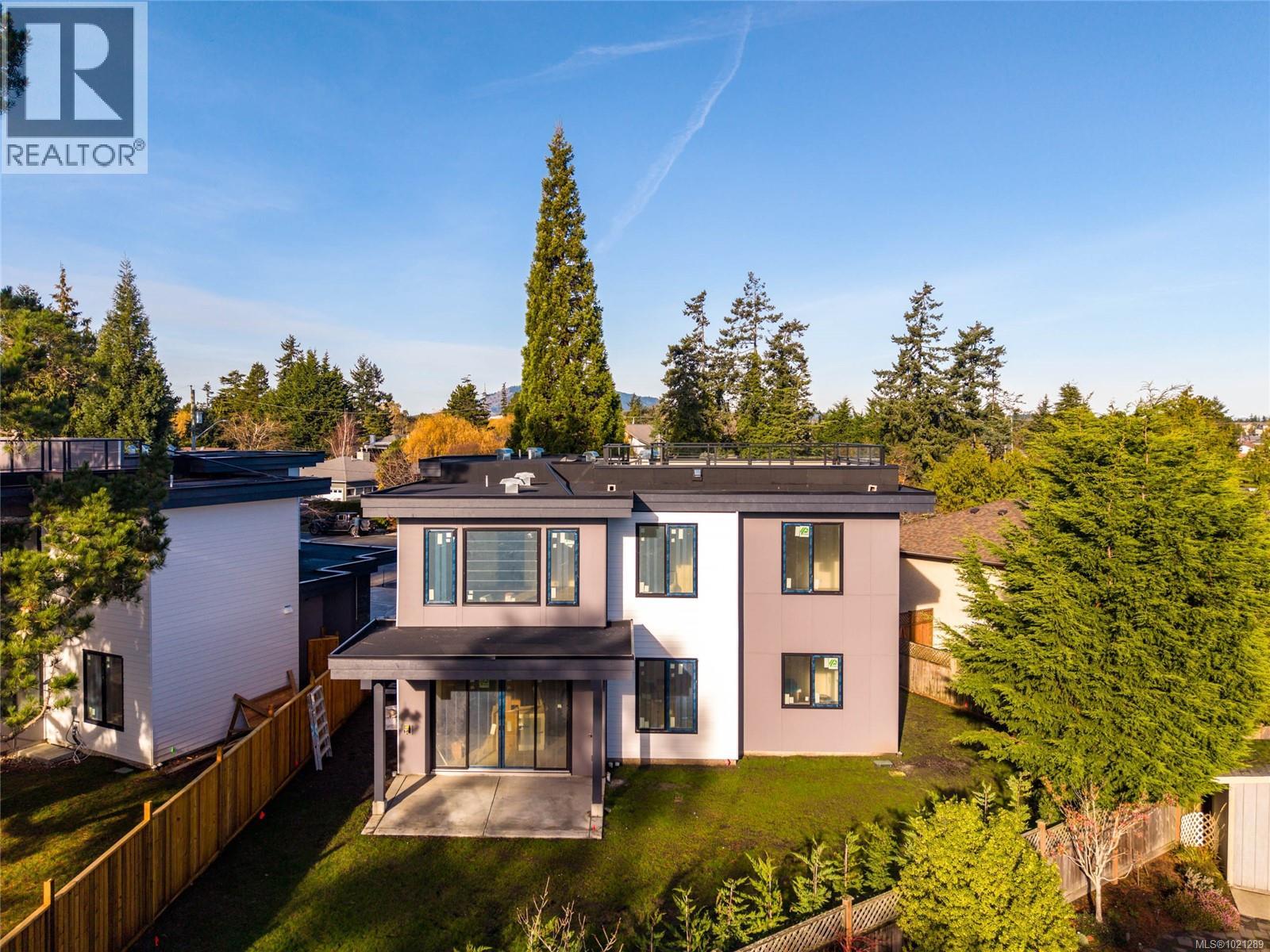 2295 Adela Pl, Sidney, British Columbia  V8L 1R2 - Photo 6 - 1021289