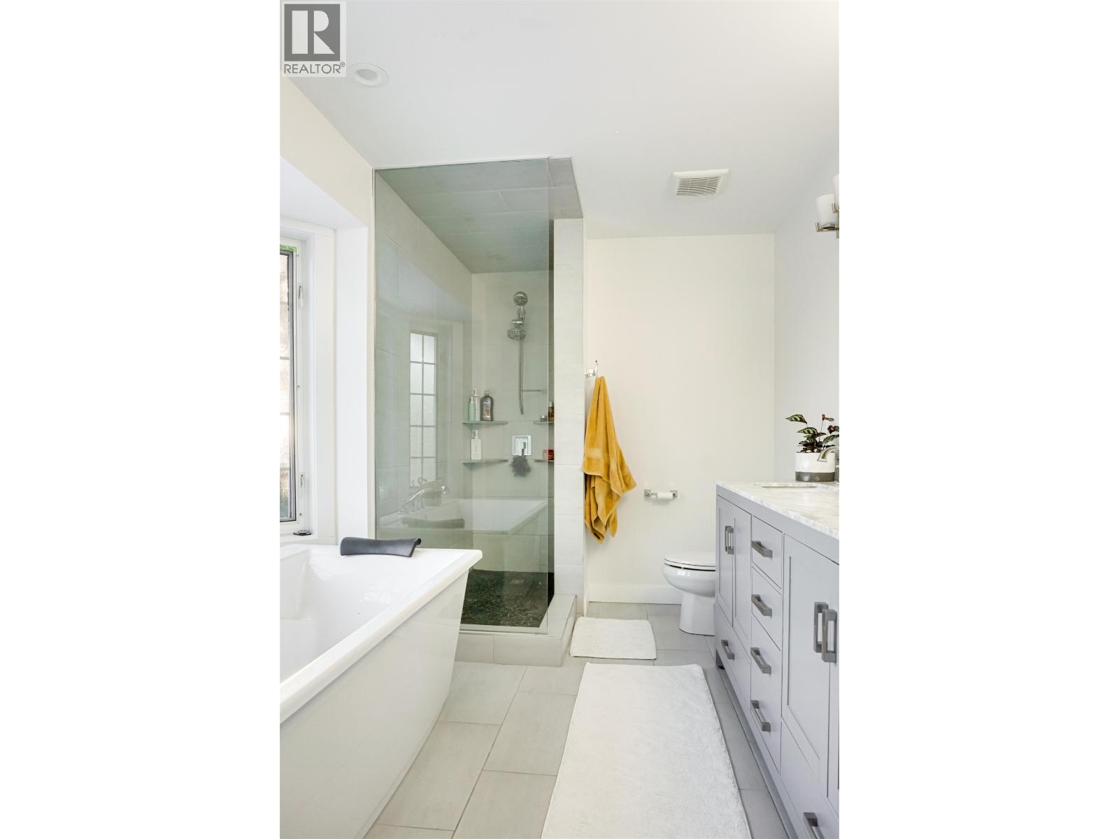 69 Baxter Street, Kitimat, British Columbia  V8C 2P2 - Photo 13 - R3071437