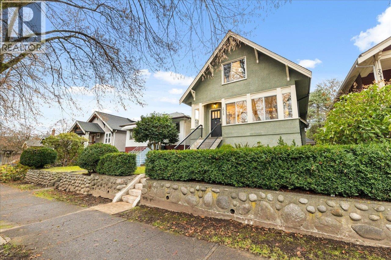 2029 Graveley Street, Vancouver, British Columbia  V5L 3B6 - Photo 1 - R3071528