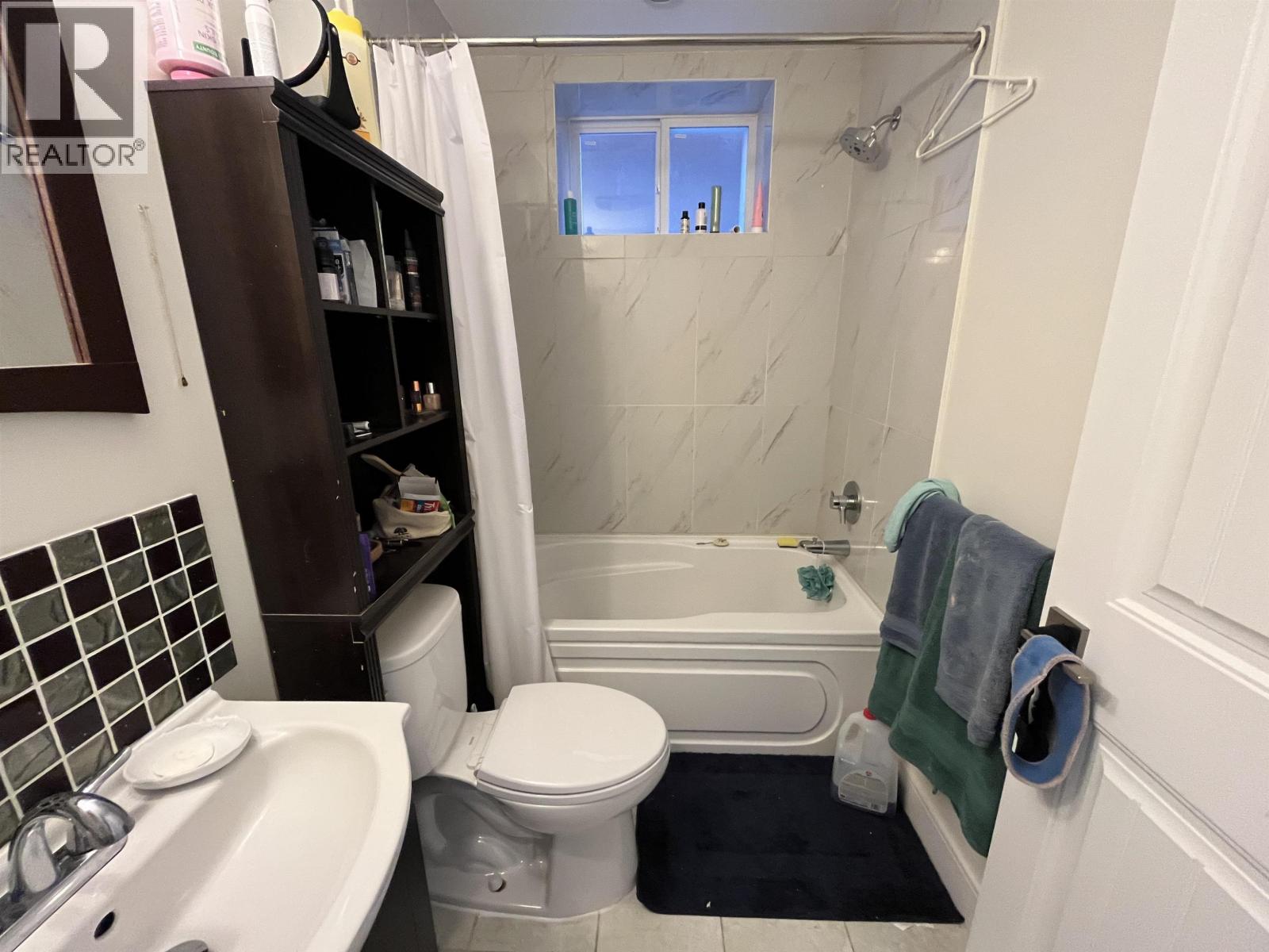 1bed 25xx E 28 Avenue, Vancouver, British Columbia  V5R 1R7 - Photo 6 - R3071424