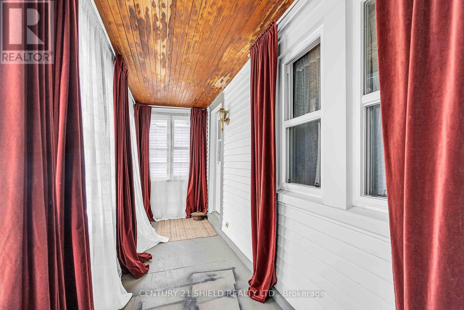 30 Marlborough Street S, Cornwall, Ontario  K6H 3Z3 - Photo 2 - X12594966