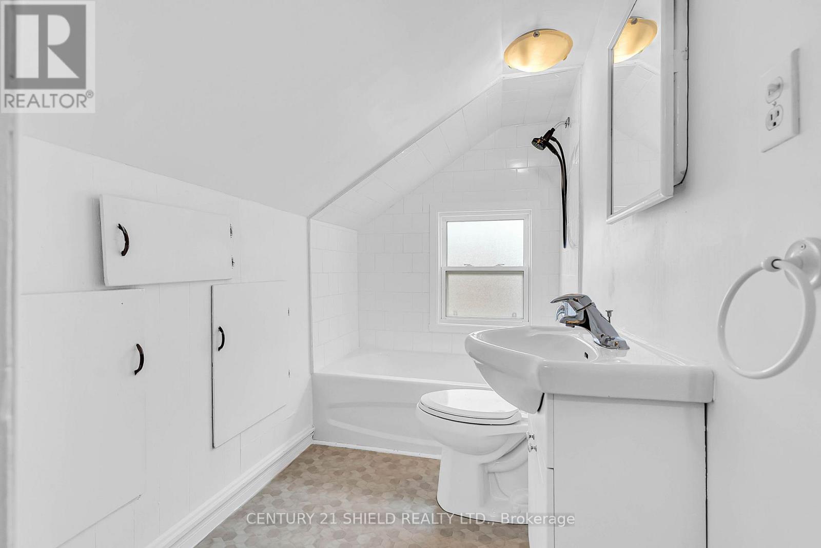 30 Marlborough Street S, Cornwall, Ontario  K6H 3Z3 - Photo 8 - X12594966