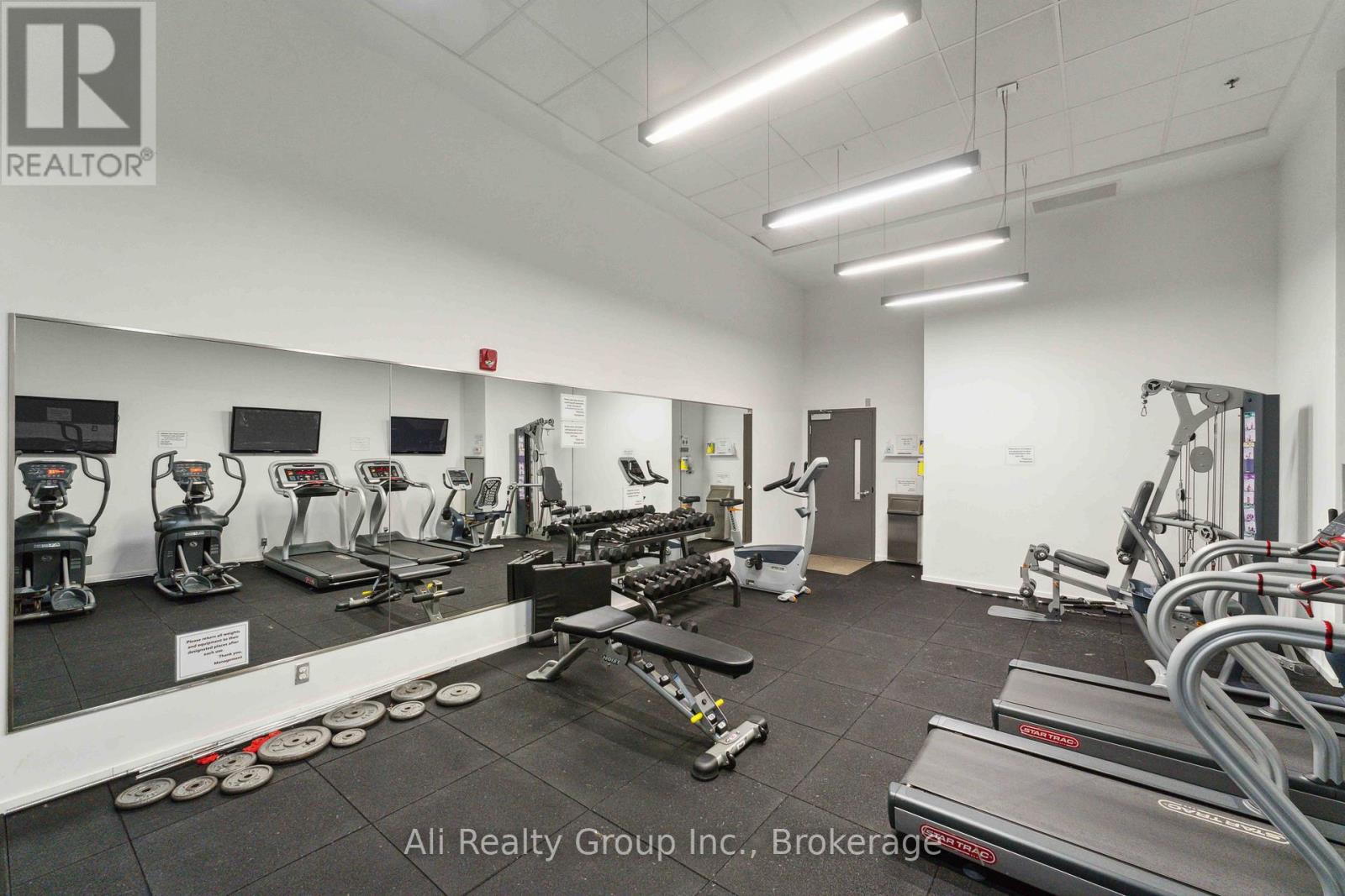 209 - 354 Gladstone Avenue, Ottawa, Ontario  K2P 0R4 - Photo 31 - X12593436