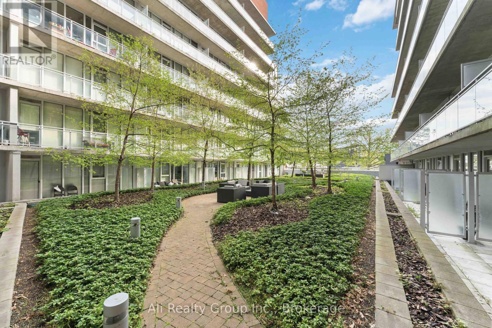 209 - 354 Gladstone Avenue, Ottawa, Ontario  K2P 0R4 - Photo 34 - X12593436