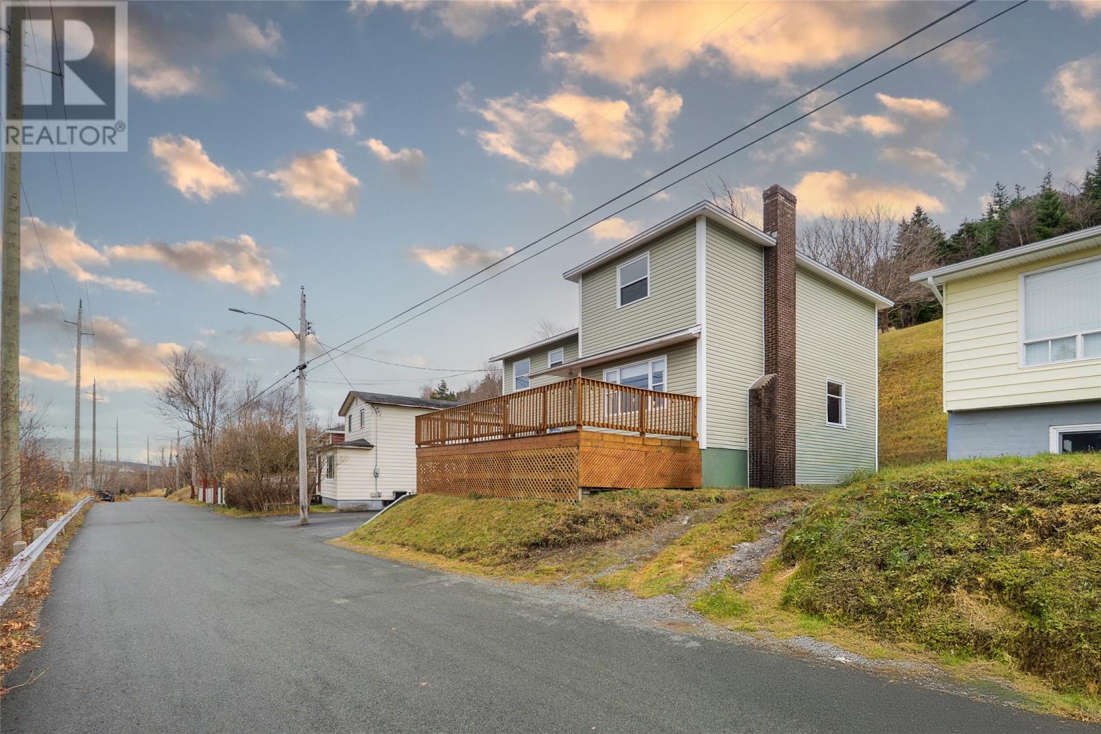 155 Hillview Drive, St Johns, Newfoundland & Labrador  A1E 1A9 - Photo 2 - 1292965