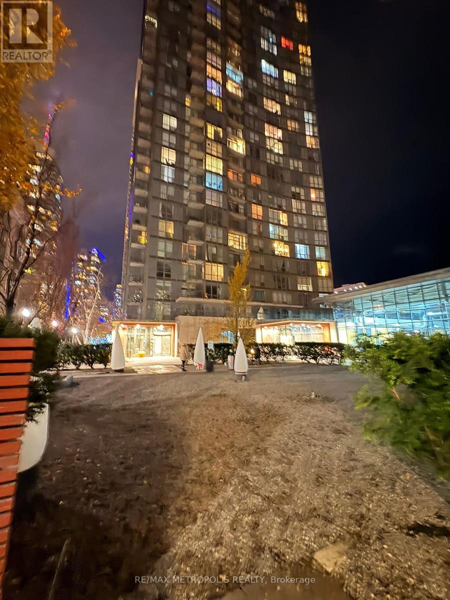 312 - 11 BRUNEL COURT, Toronto, Ontario