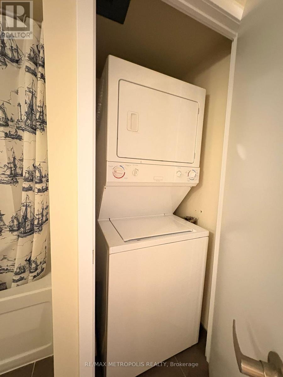 312 - 11 Brunel Court, Toronto, Ontario M5V 3Y3 - Photo 17 - C12594912