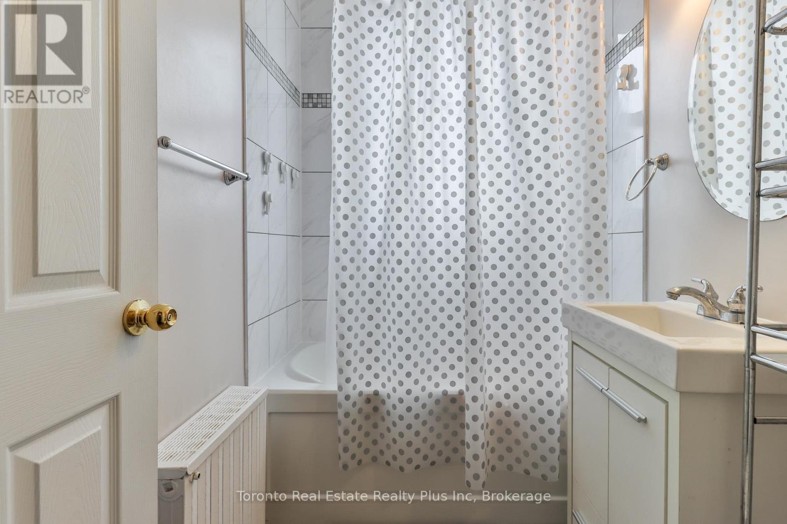 303 - 55 Neptune Drive, Toronto, Ontario  M6A 1X2 - Photo 20 - C12595018