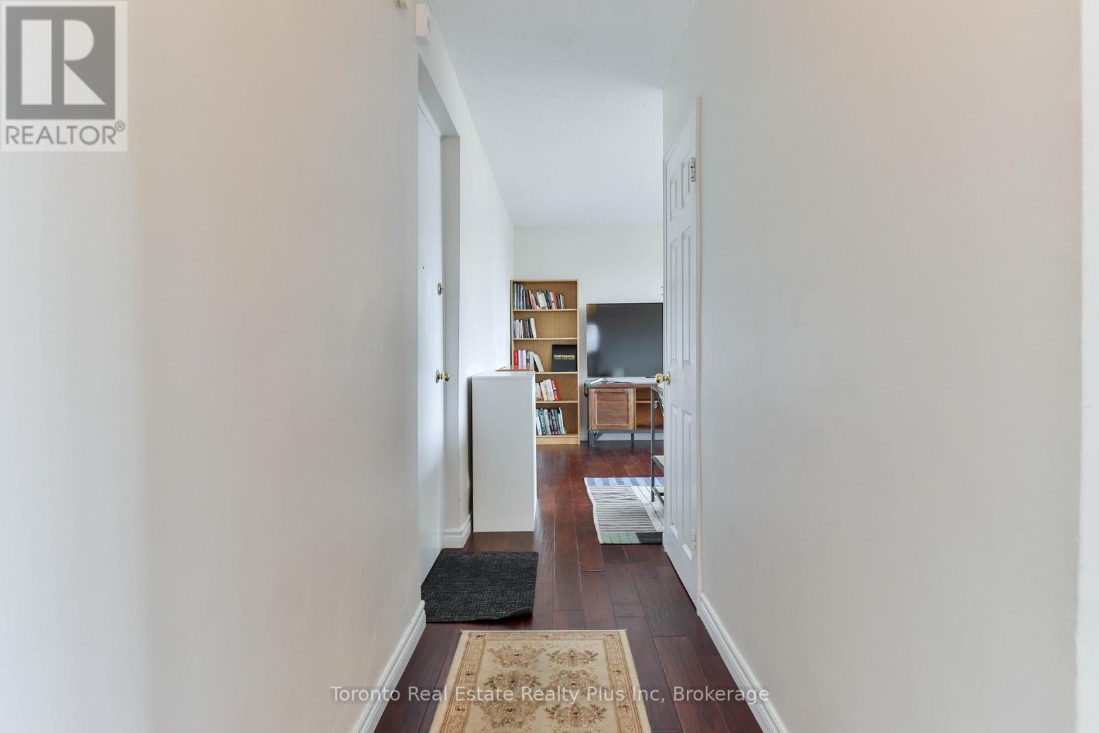 303 - 55 Neptune Drive, Toronto, Ontario  M6A 1X2 - Photo 5 - C12595018