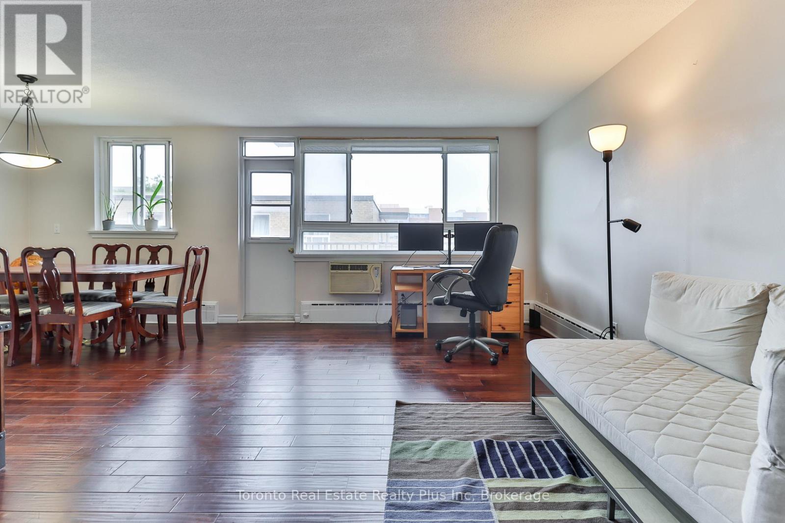 303 - 55 Neptune Drive, Toronto, Ontario  M6A 1X2 - Photo 8 - C12595018