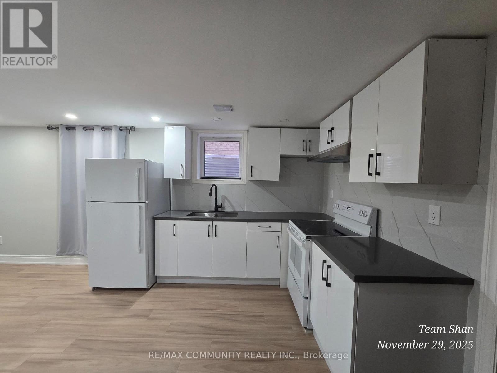 15 Goodall Drive, Toronto, Ontario  M1B 5E1 - Photo 3 - E12594944