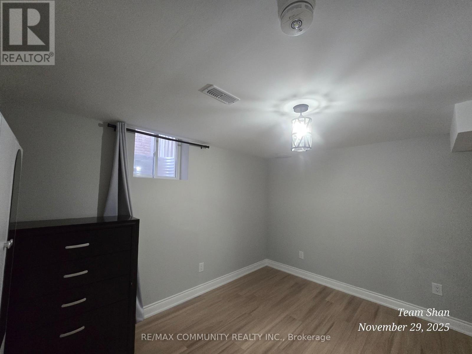 15 Goodall Drive, Toronto, Ontario  M1B 5E1 - Photo 4 - E12594944