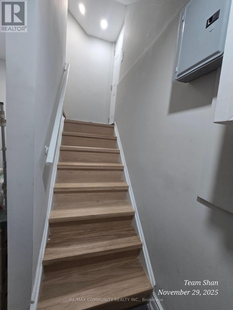 15 Goodall Drive, Toronto, Ontario  M1B 5E1 - Photo 8 - E12594944