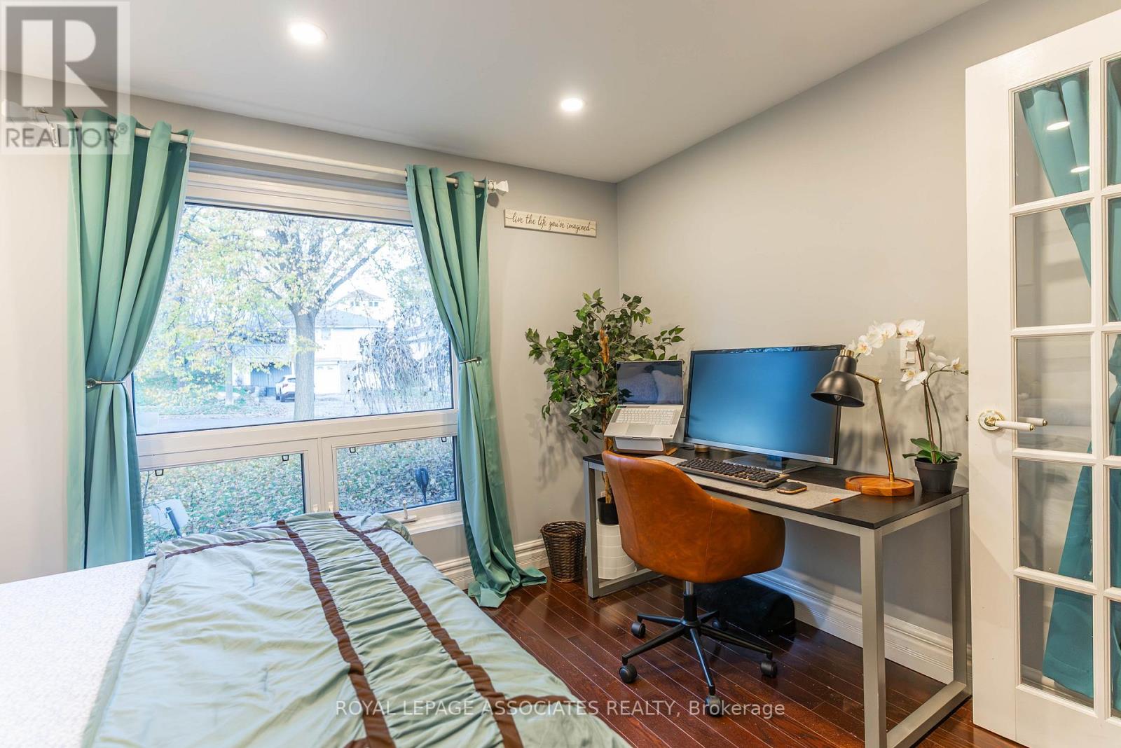 692 Down Crescent, Oshawa, Ontario  L1H 7Y1 - Photo 19 - E12595000