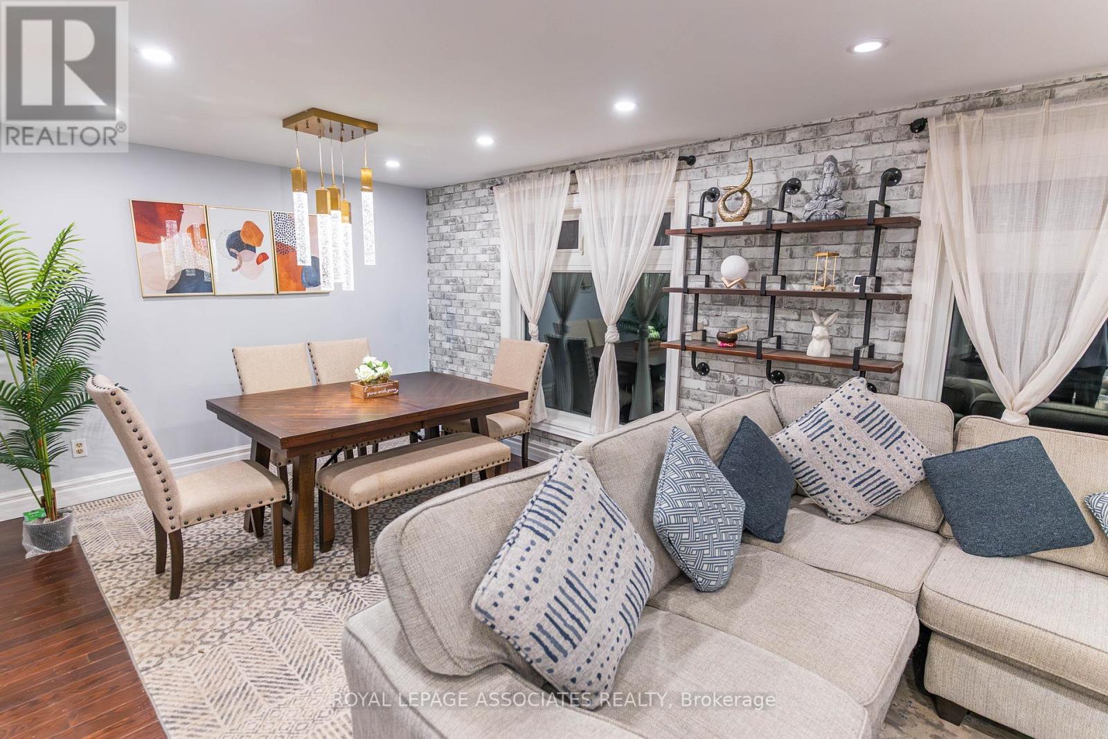 692 Down Crescent, Oshawa, Ontario  L1H 7Y1 - Photo 9 - E12595000