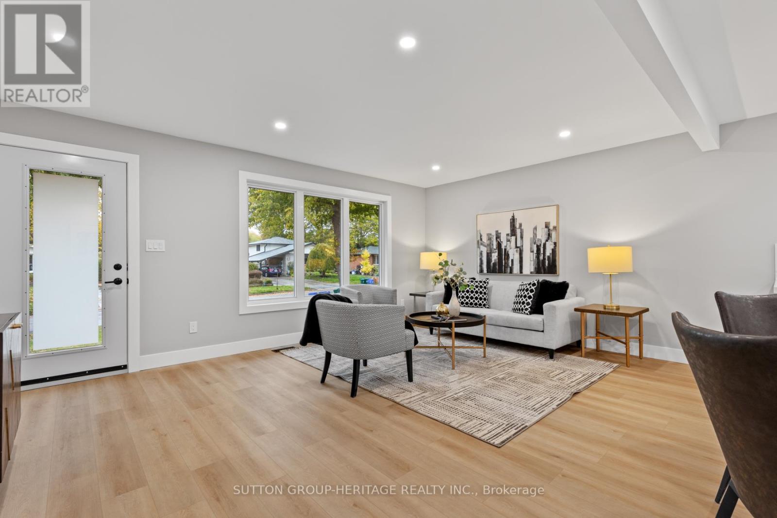 77 Claymore Crescent, Oshawa, Ontario  L1G 6G3 - Photo 6 - E12595012