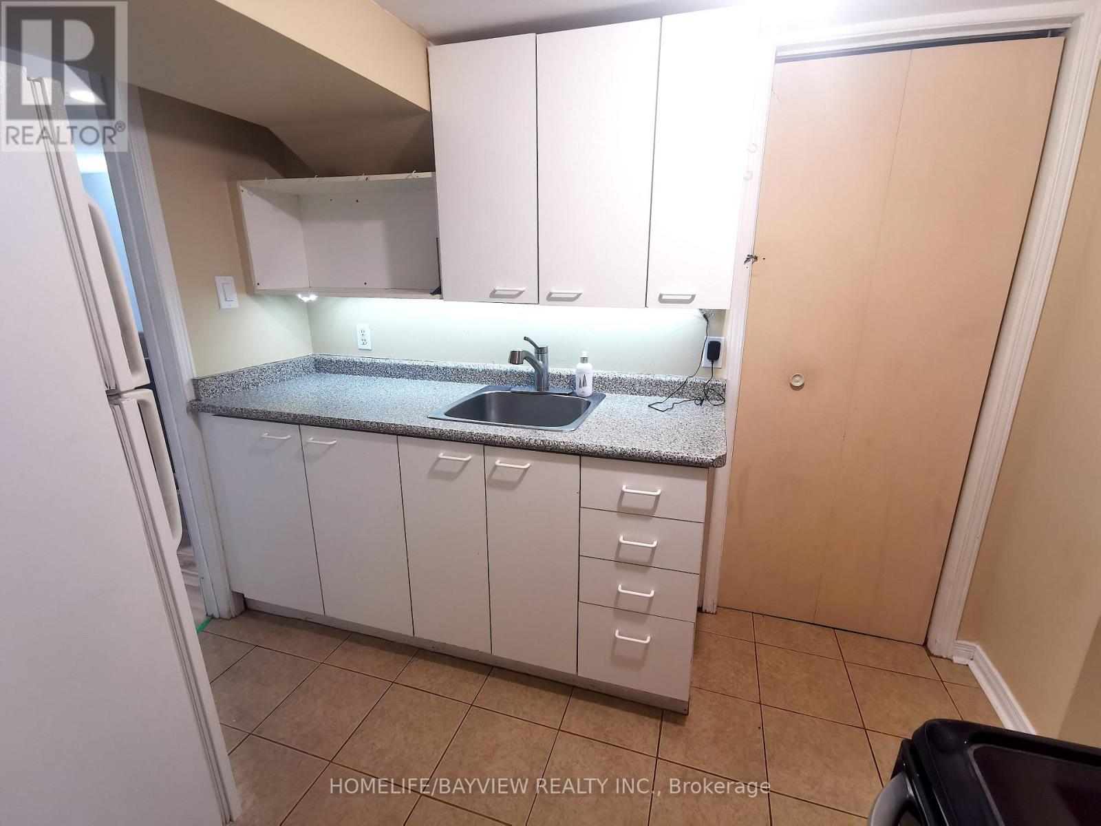 Basement - 218 Cherrywood Drive, Newmarket, Ontario  L3Y 2X8 - Photo 11 - N12594978