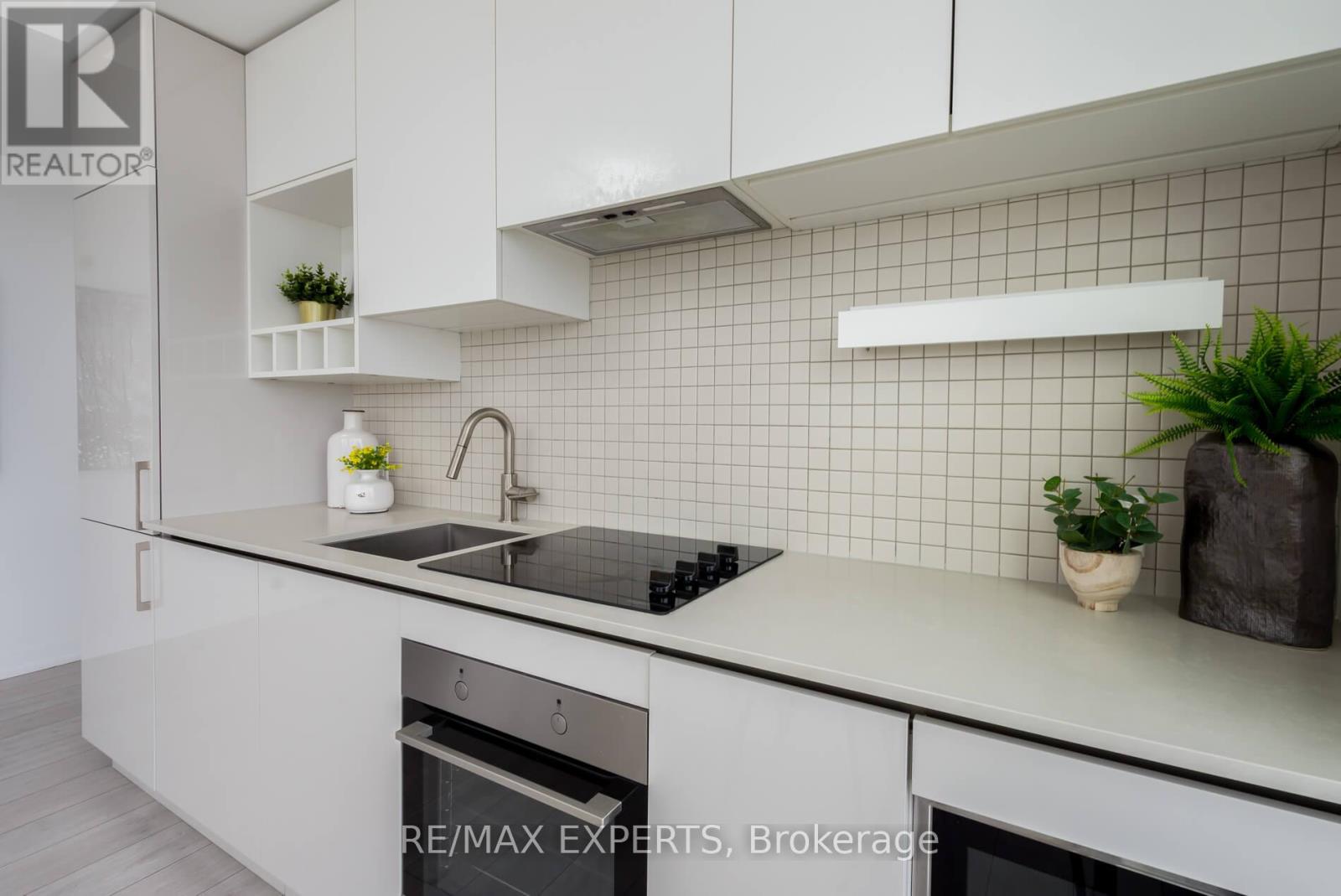 2910 - 5 Buttermill Avenue, Vaughan, Ontario  L4K 0J5 - Photo 14 - N12595016