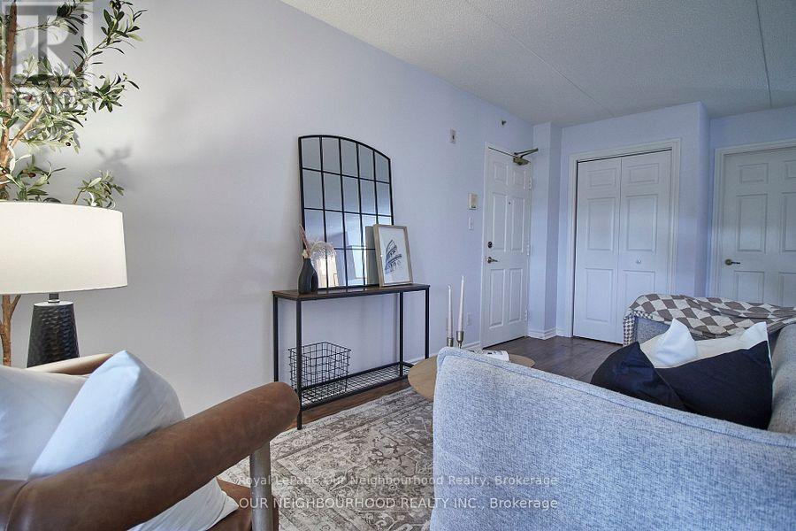 208 - 1431 Walker's Line, Burlington, Ontario  L7M 4N9 - Photo 5 - W12595130