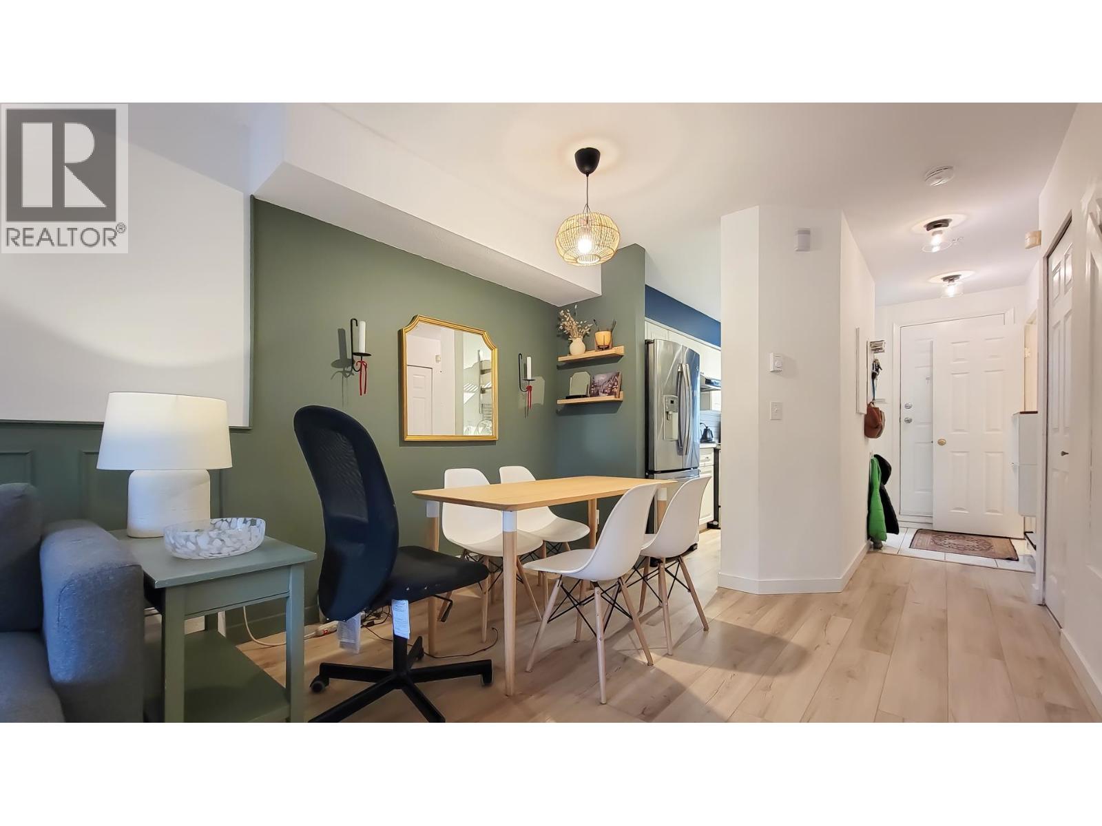 116 1570 Prairie Avenue, Port Coquitlam, British Columbia  V3B 1T4 - Photo 2 - R3071510