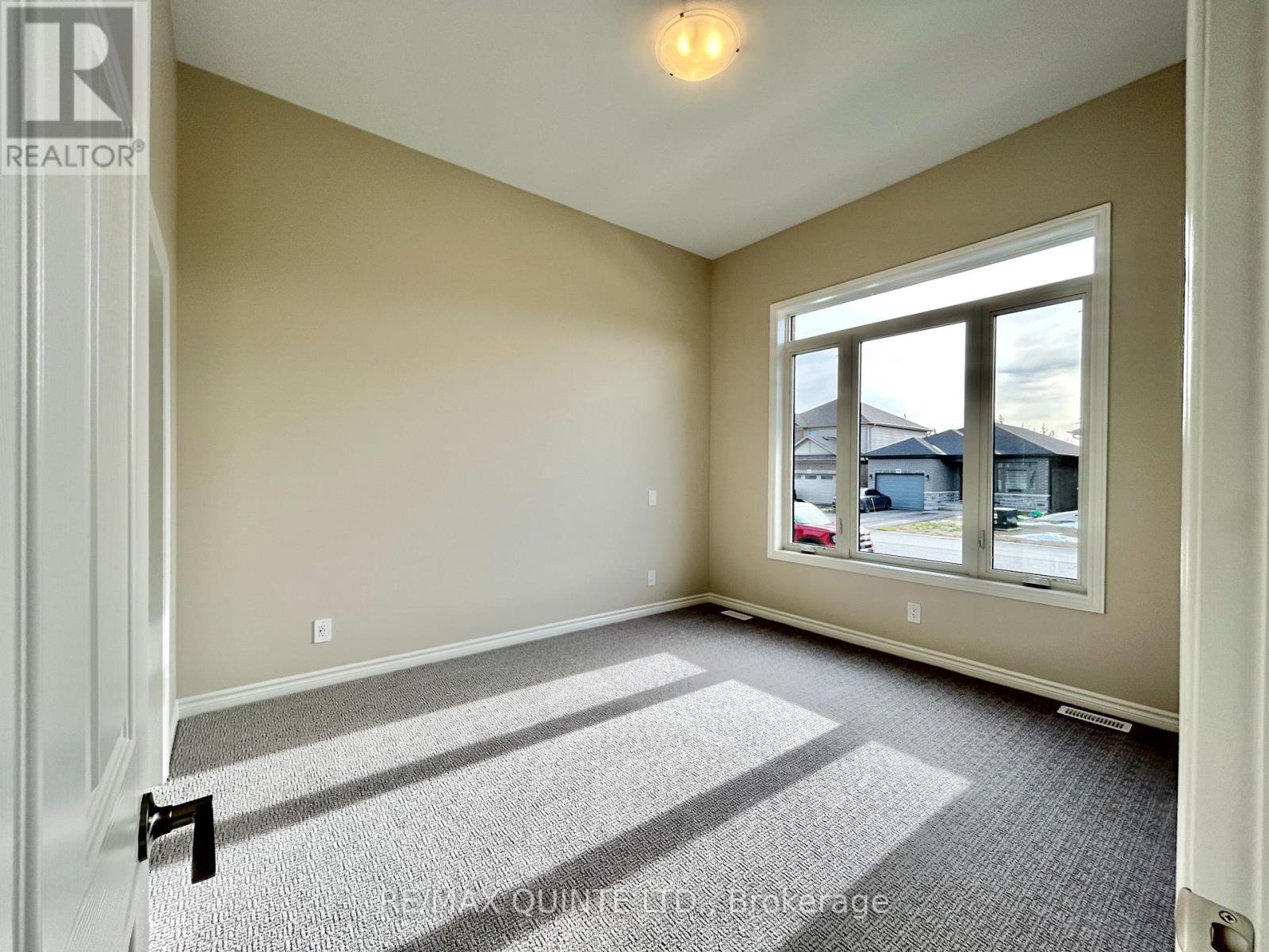 27 Athabaska Drive, Belleville, Ontario  K8N 0S6 - Photo 10 - X12595176