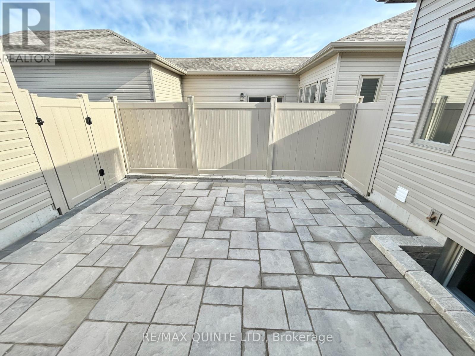 27 Athabaska Drive, Belleville, Ontario  K8N 0S6 - Photo 3 - X12595176