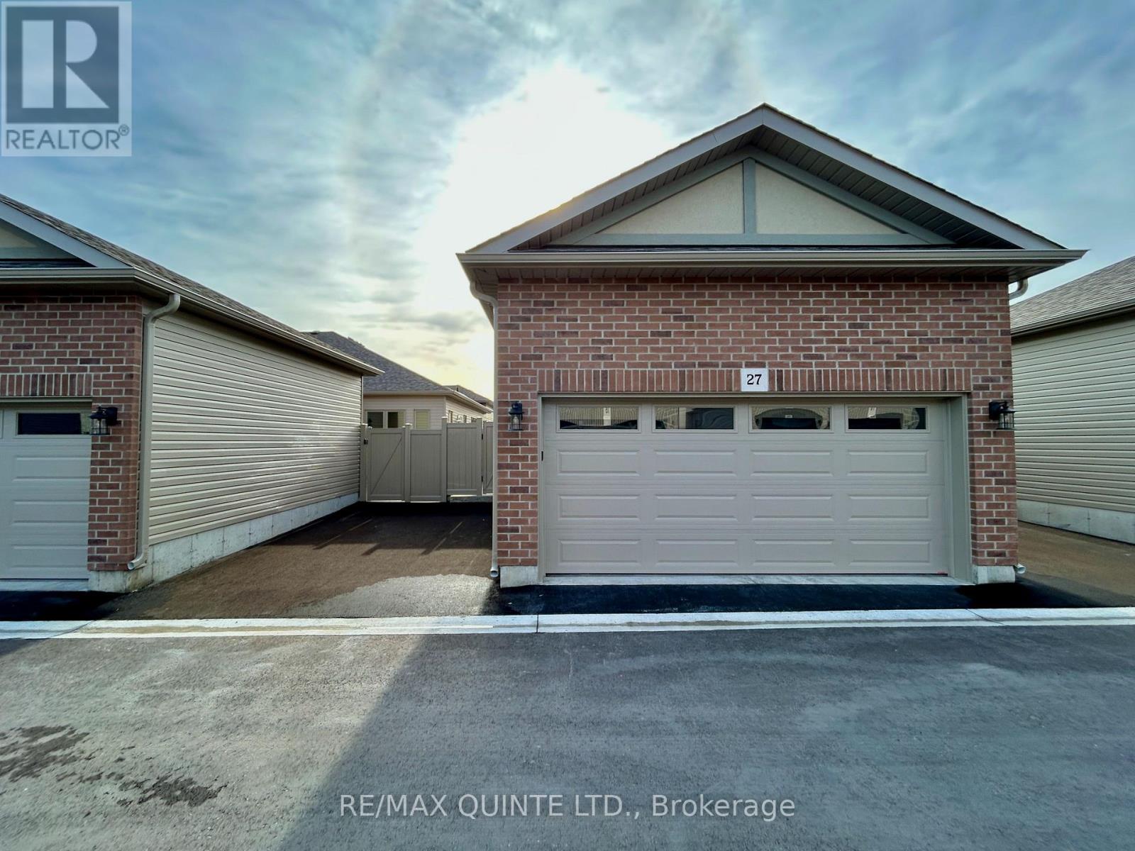 27 Athabaska Drive, Belleville, Ontario  K8N 0S6 - Photo 4 - X12595176