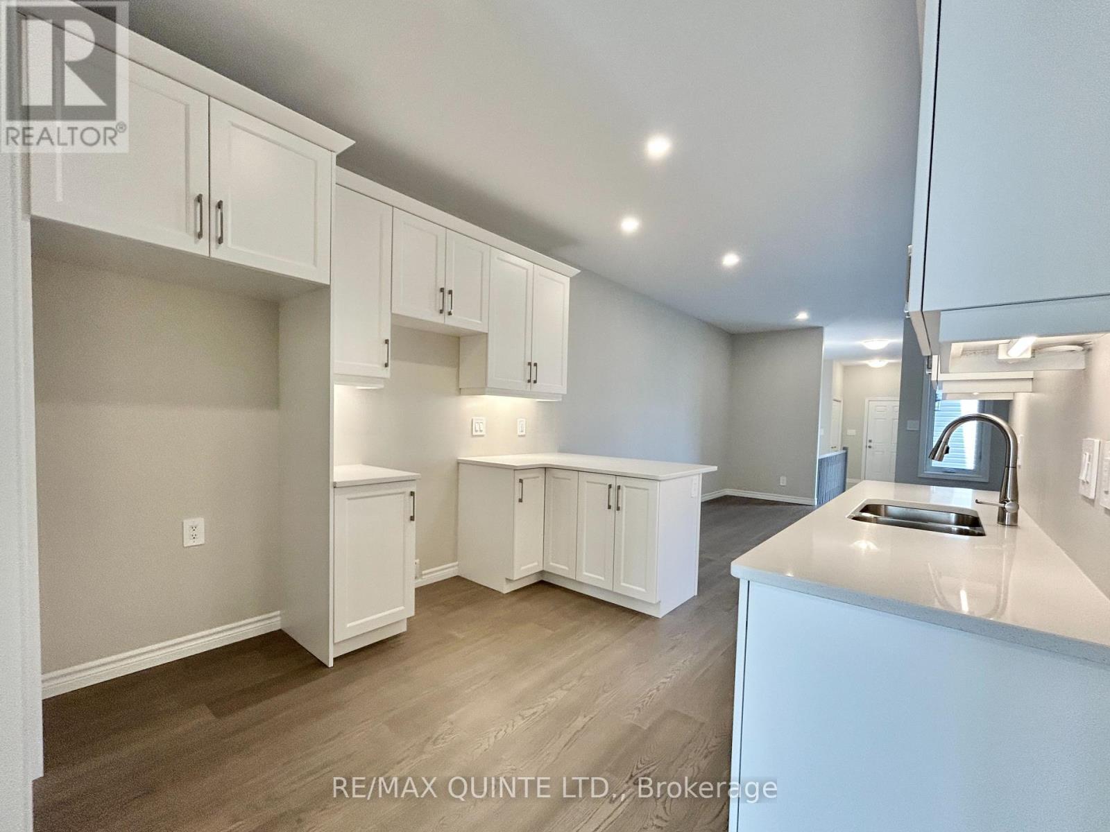 27 Athabaska Drive, Belleville, Ontario  K8N 0S6 - Photo 8 - X12595176