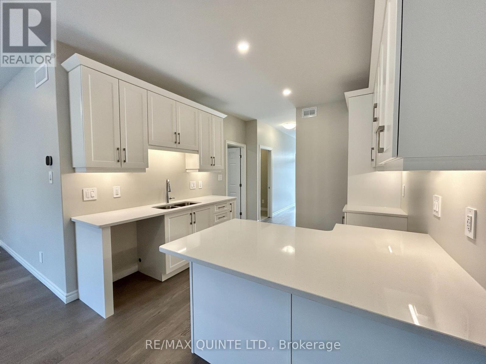 27 Athabaska Drive, Belleville, Ontario  K8N 0S6 - Photo 9 - X12595176