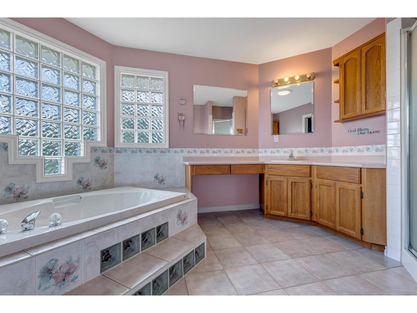 8678 Sunburst Place, Chilliwack Mountain, Chilliwack, British Columbia  V2R 3J1 - Photo 19 - R3071407