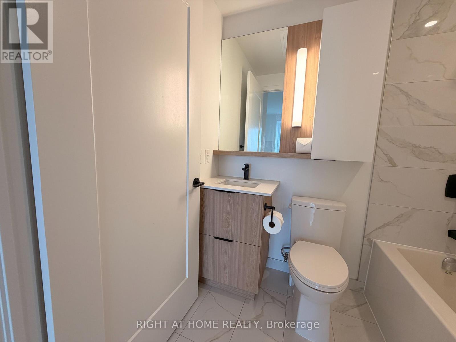 1801 - 5 Defries Street, Toronto, Ontario  M5A 0W7 - Photo 15 - C12481869