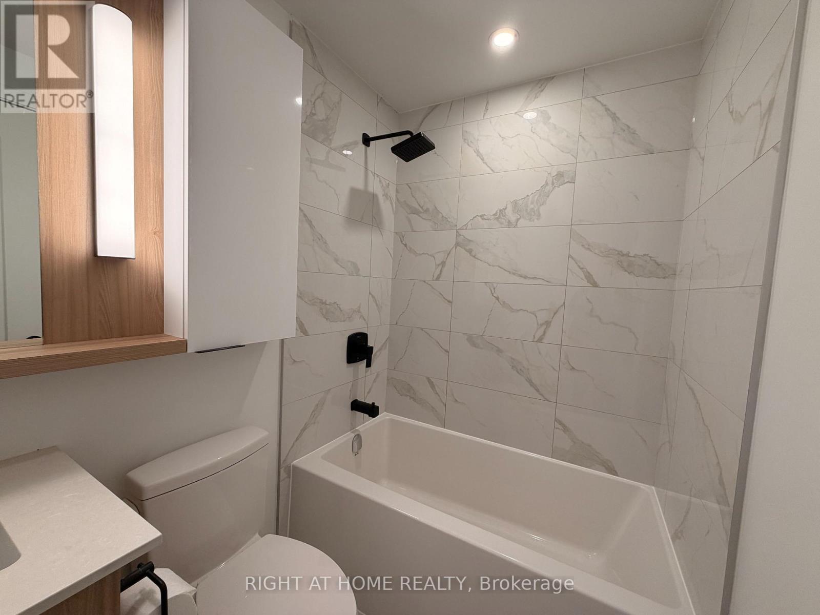 1801 - 5 Defries Street, Toronto, Ontario  M5A 0W7 - Photo 13 - C12481869