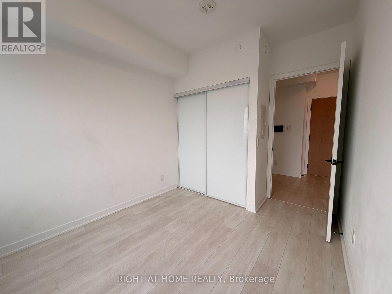 1801 - 5 Defries Street, Toronto, Ontario  M5A 0W7 - Photo 10 - C12481869