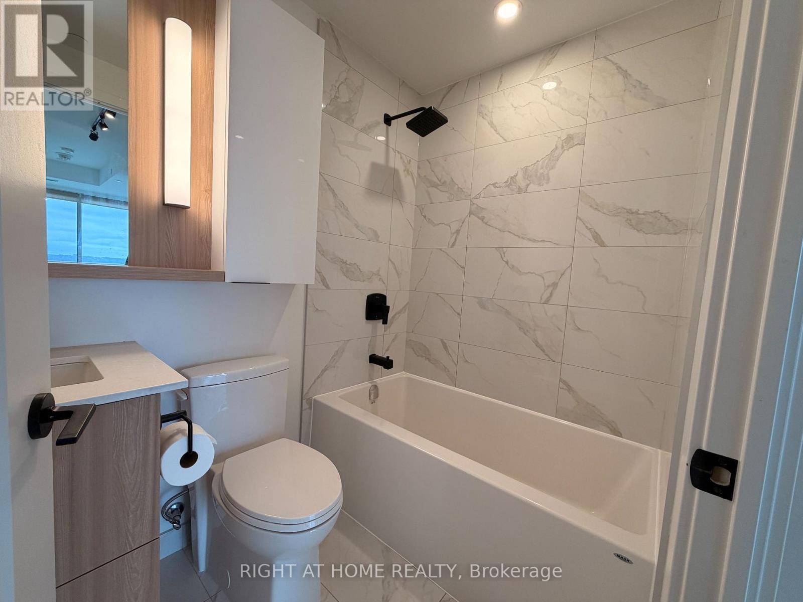 1801 - 5 Defries Street, Toronto, Ontario  M5A 0W7 - Photo 12 - C12481869