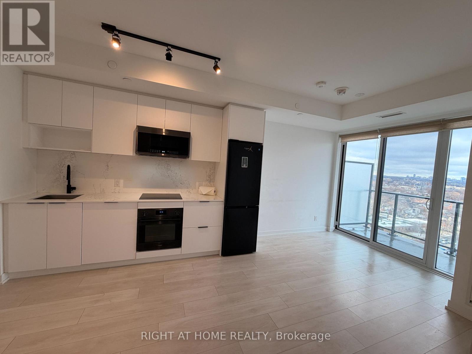 1801 - 5 Defries Street, Toronto, Ontario  M5A 0W7 - Photo 4 - C12481869