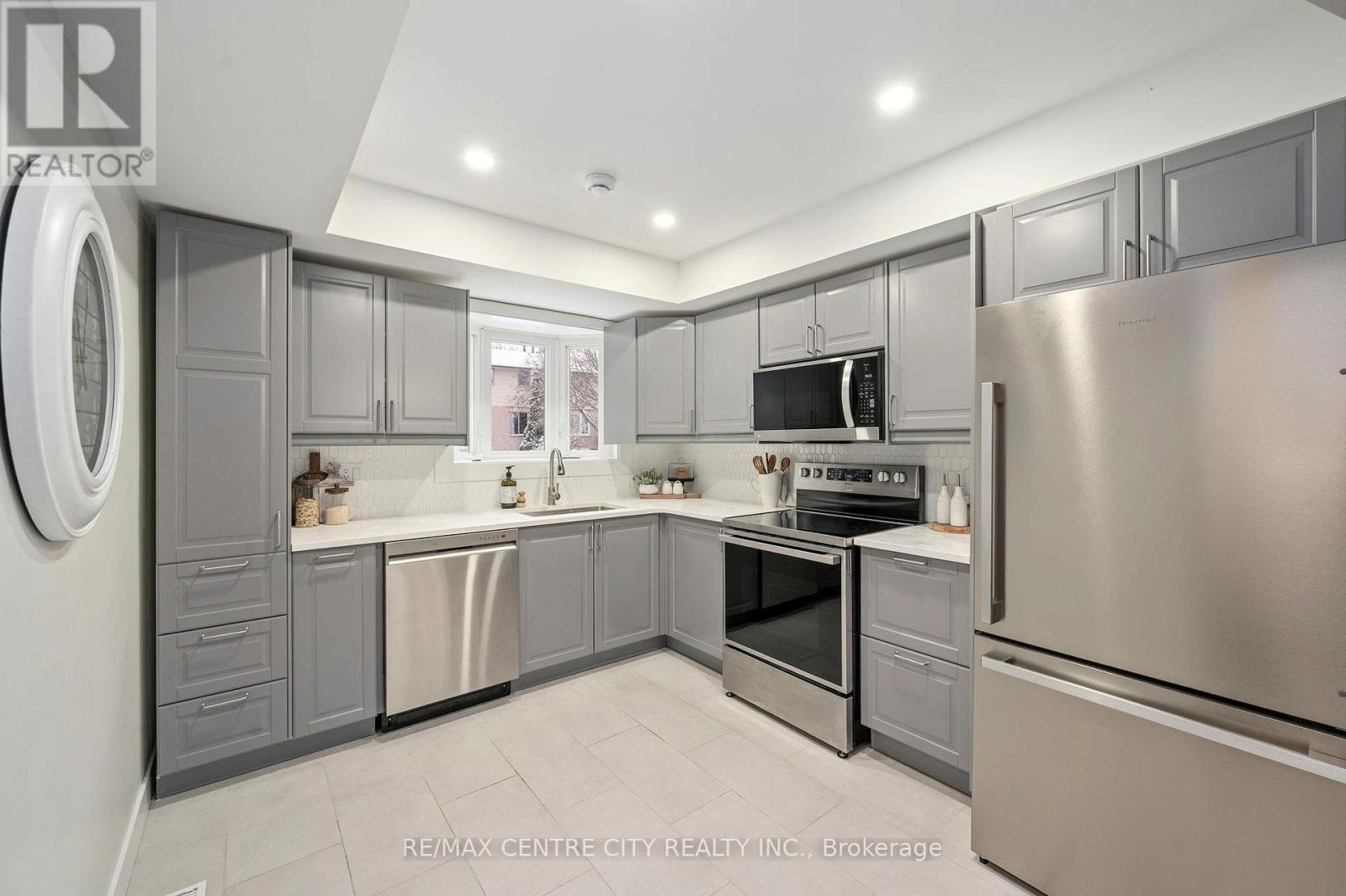 1831 Aldersbrook Road W, London North, Ontario  N6G 3S3 - Photo 9 - X12595180