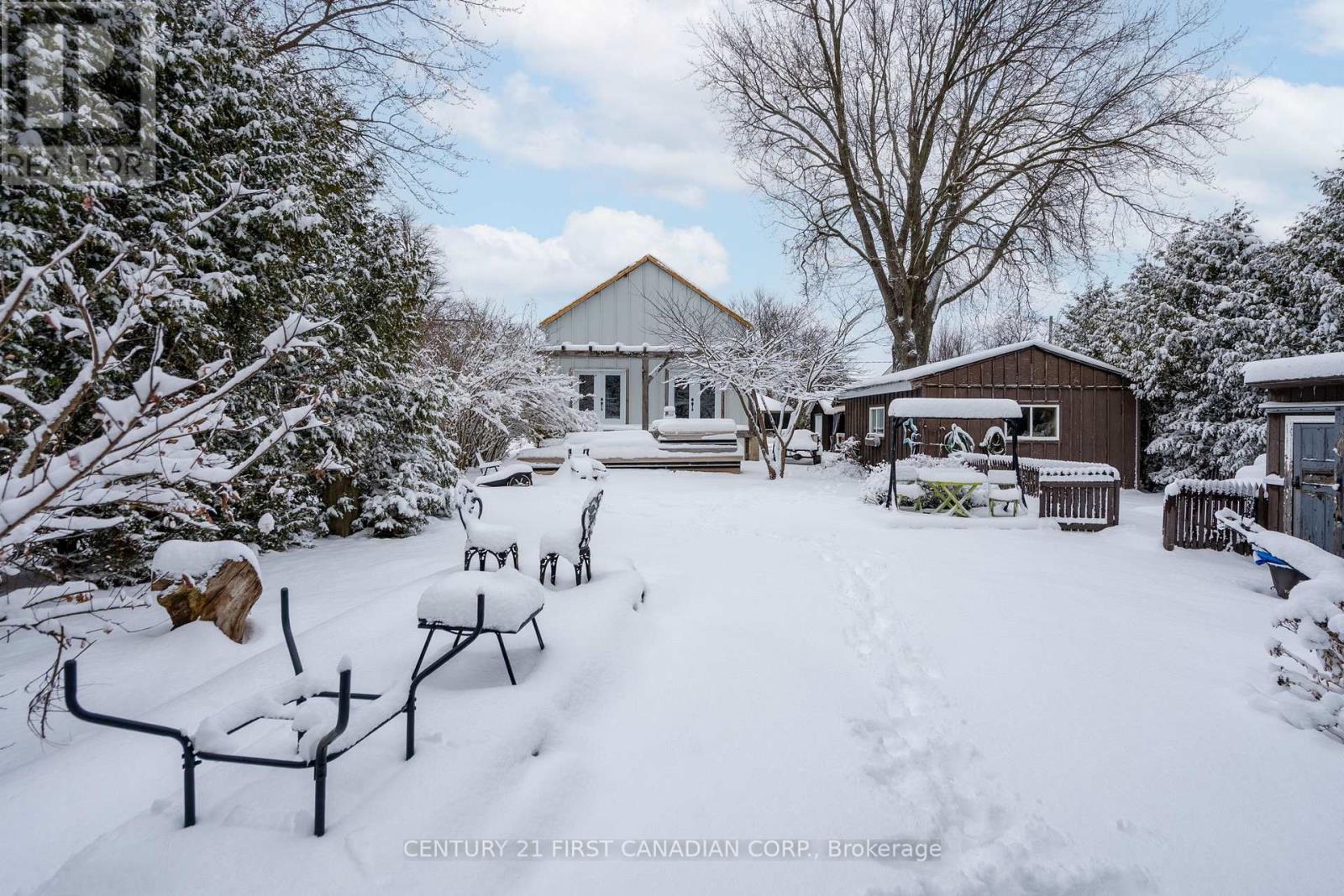 117 Alice Street, Lucan Biddulph, Ontario N0M 2J0 - Photo 27 - X12595190