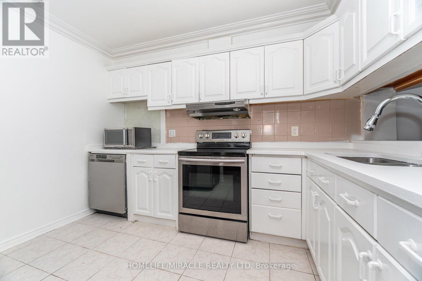 208 - 236 Albion Road, Toronto, Ontario  M9W 6A6 - Photo 9 - W12594926