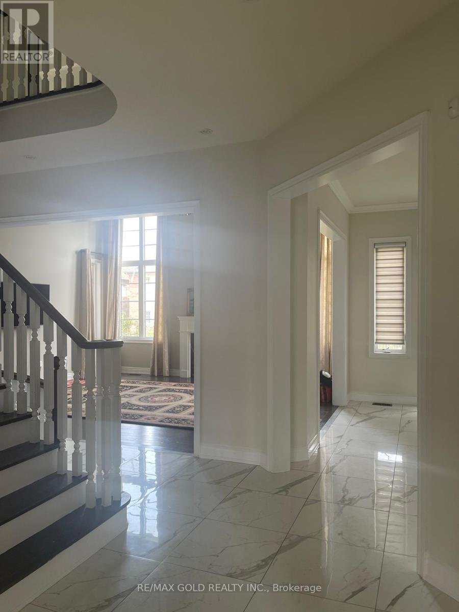 3 Poco Street N, Brampton, Ontario  L6P 4C3 - Photo 11 - W12594936