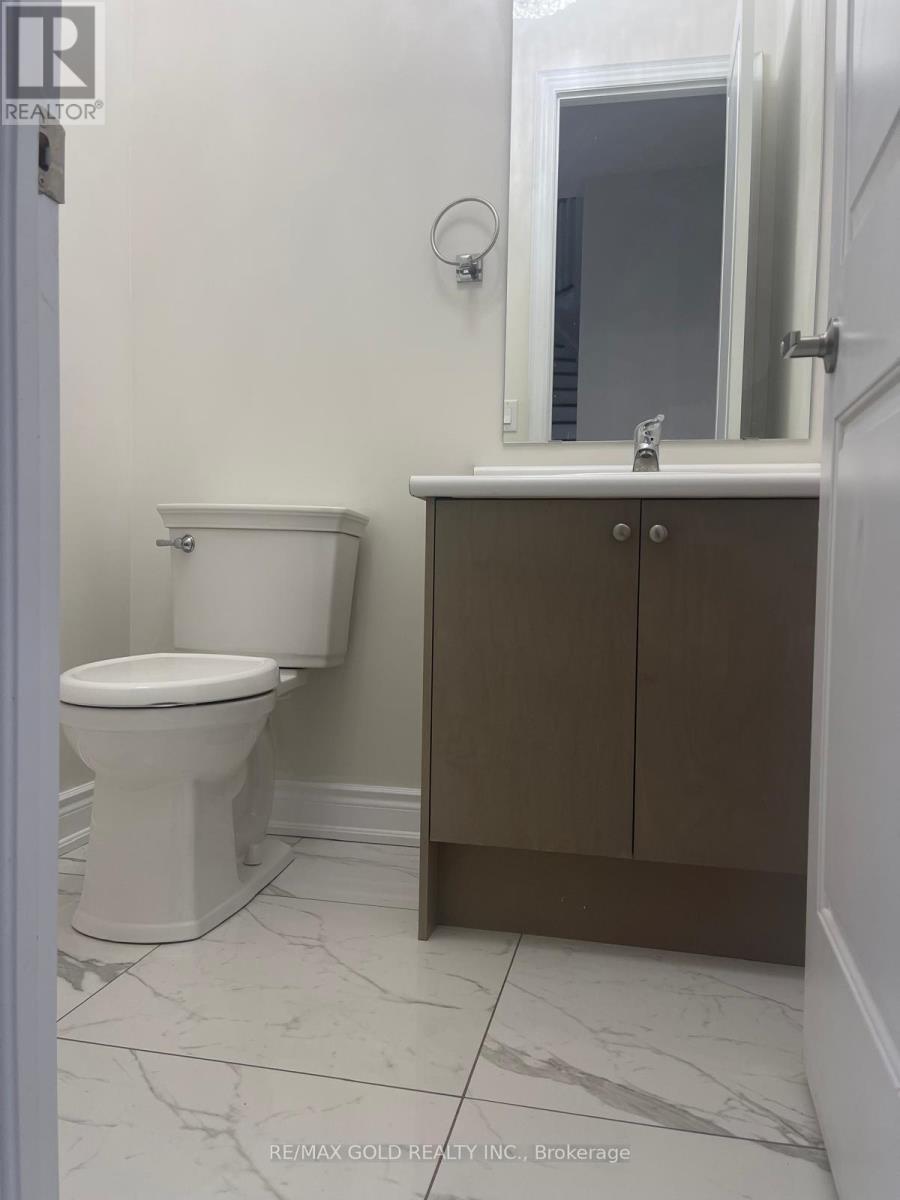 3 Poco Street N, Brampton, Ontario  L6P 4C3 - Photo 12 - W12594936