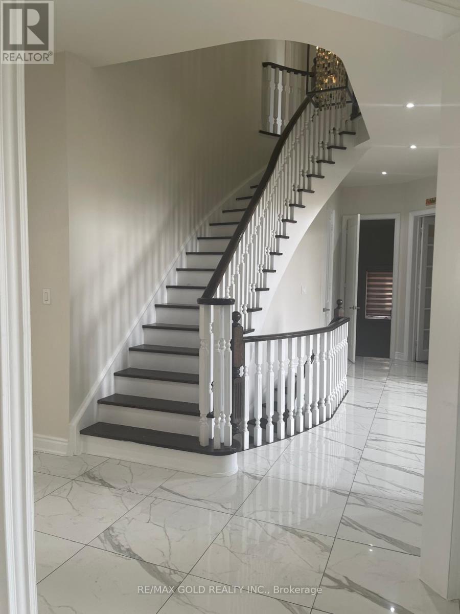 3 Poco Street N, Brampton, Ontario  L6P 4C3 - Photo 13 - W12594936