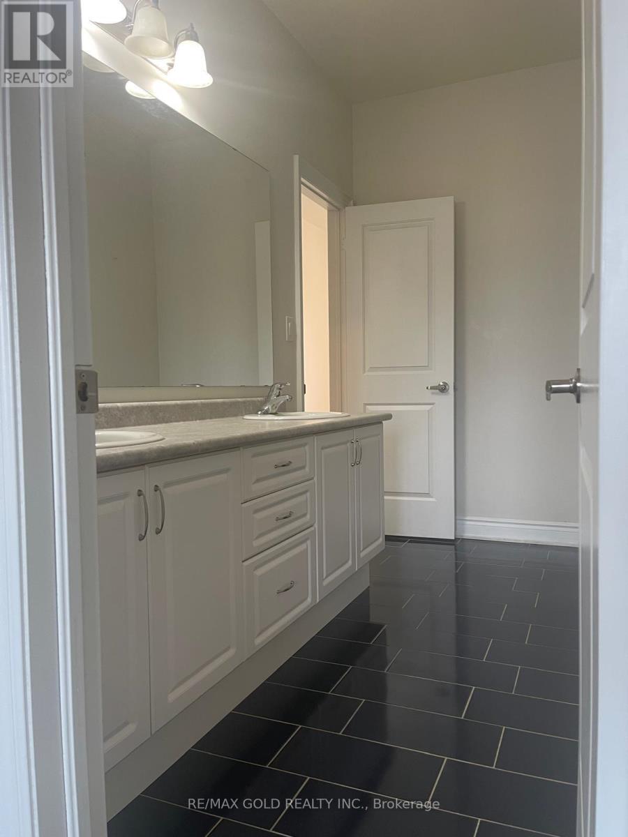 3 Poco Street N, Brampton, Ontario  L6P 4C3 - Photo 18 - W12594936