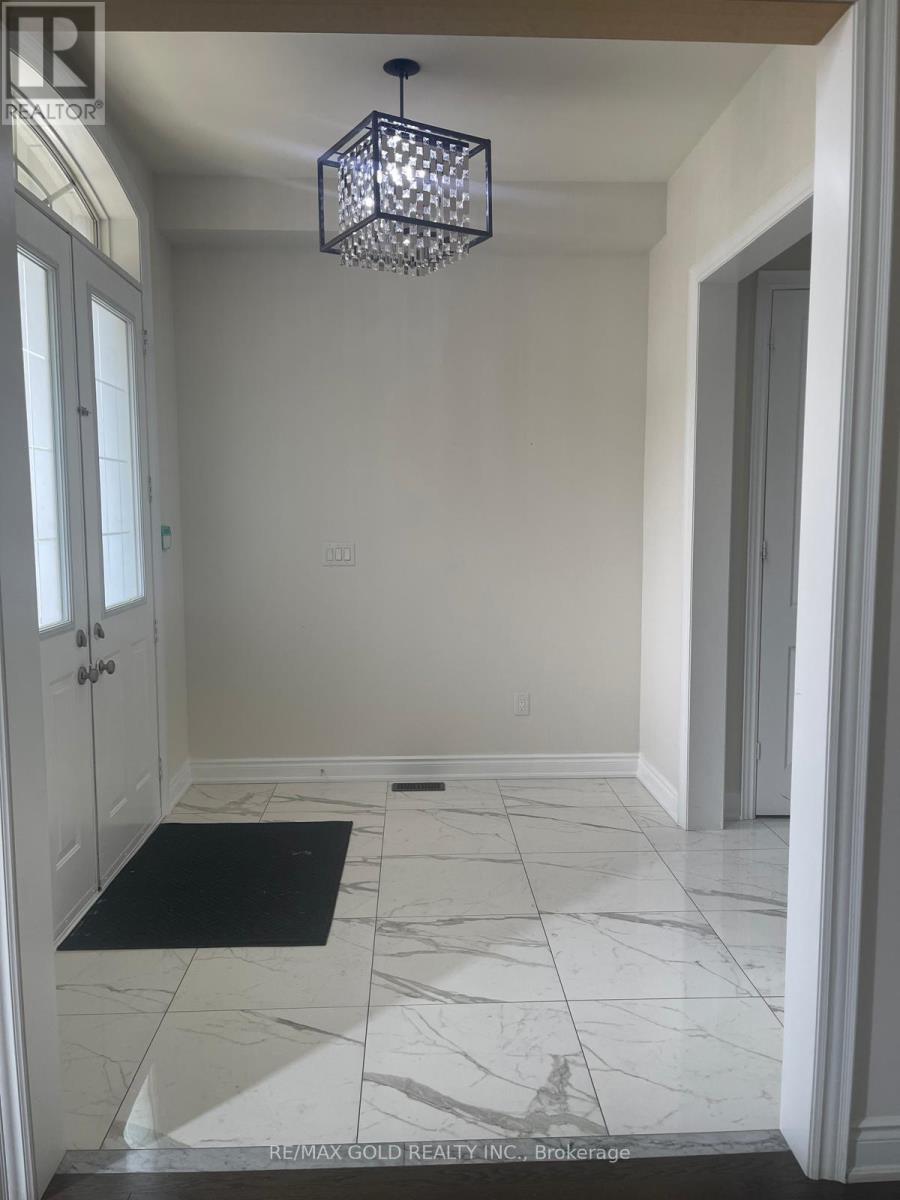 3 Poco Street N, Brampton, Ontario  L6P 4C3 - Photo 4 - W12594936